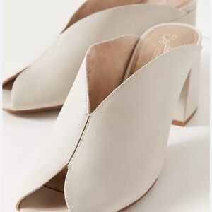 Seychelles Cream Peep-Toe Mules